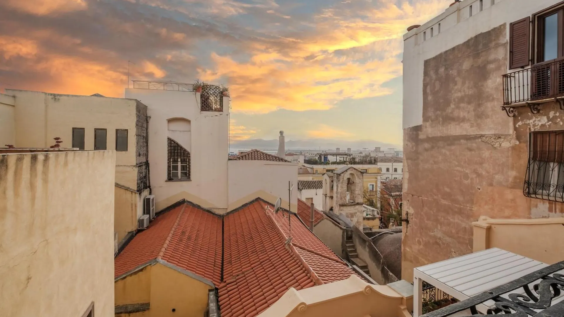 Luxury Suites In The Heart Of Cagliari Italië
