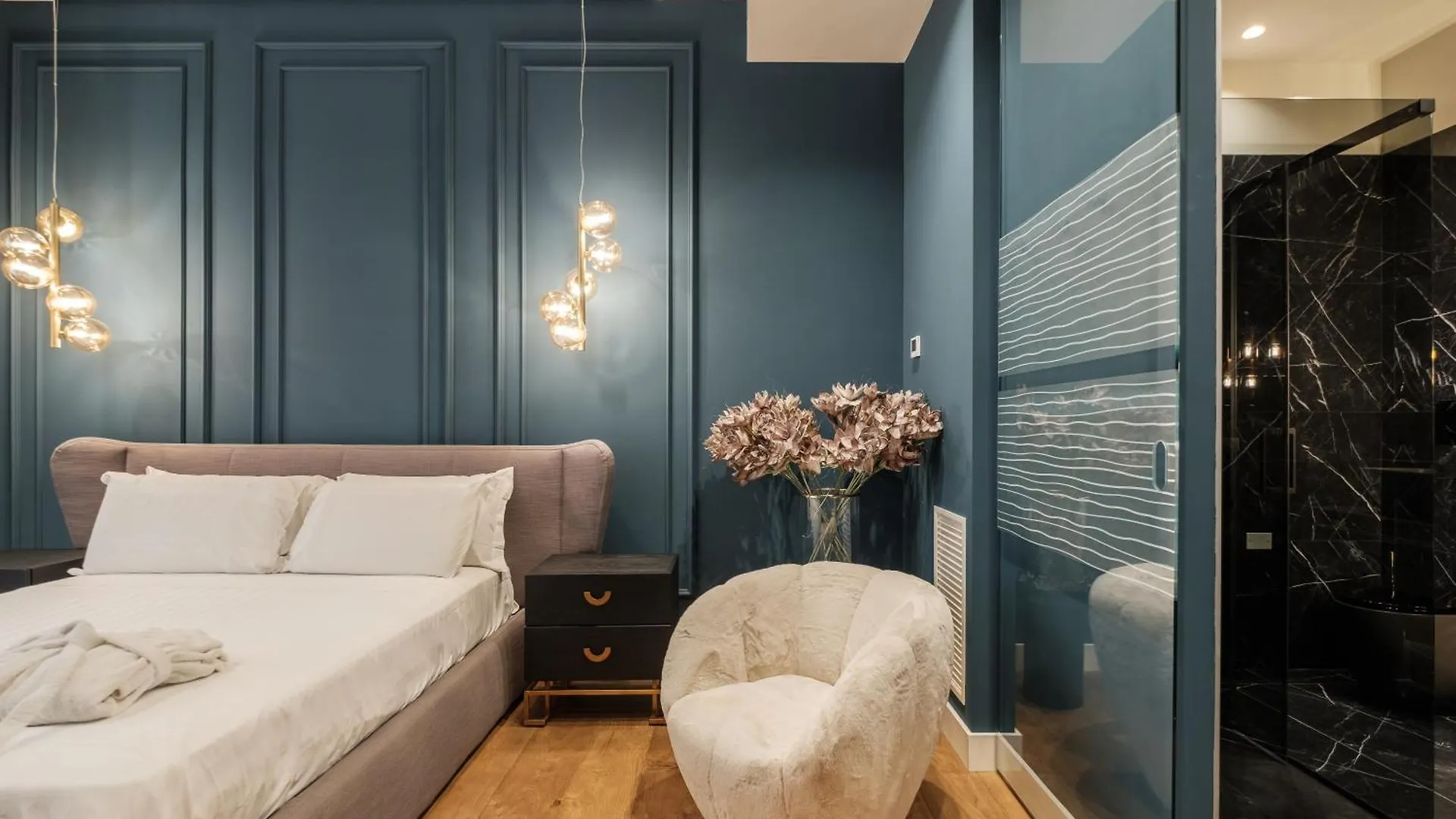 Luxury Suites In The Heart Of Cagliari