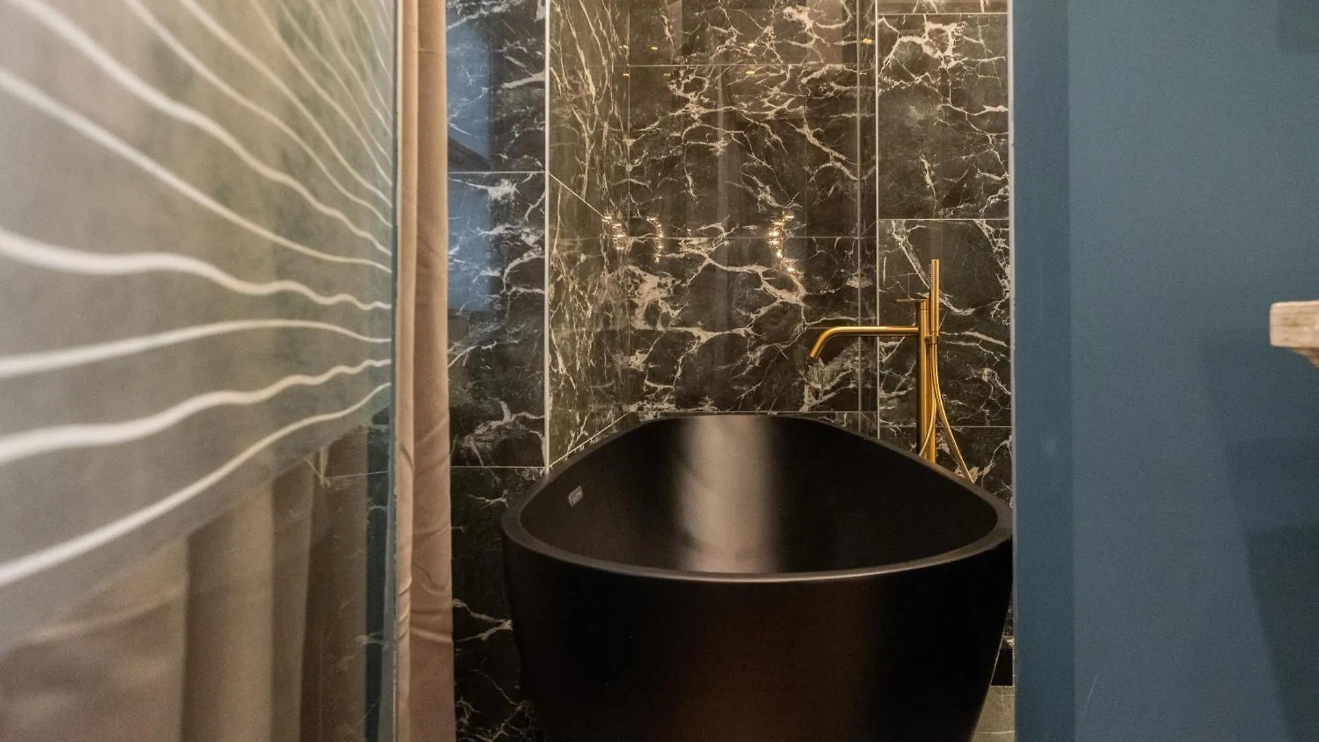 Luxury Suites In The Heart Of Cagliari