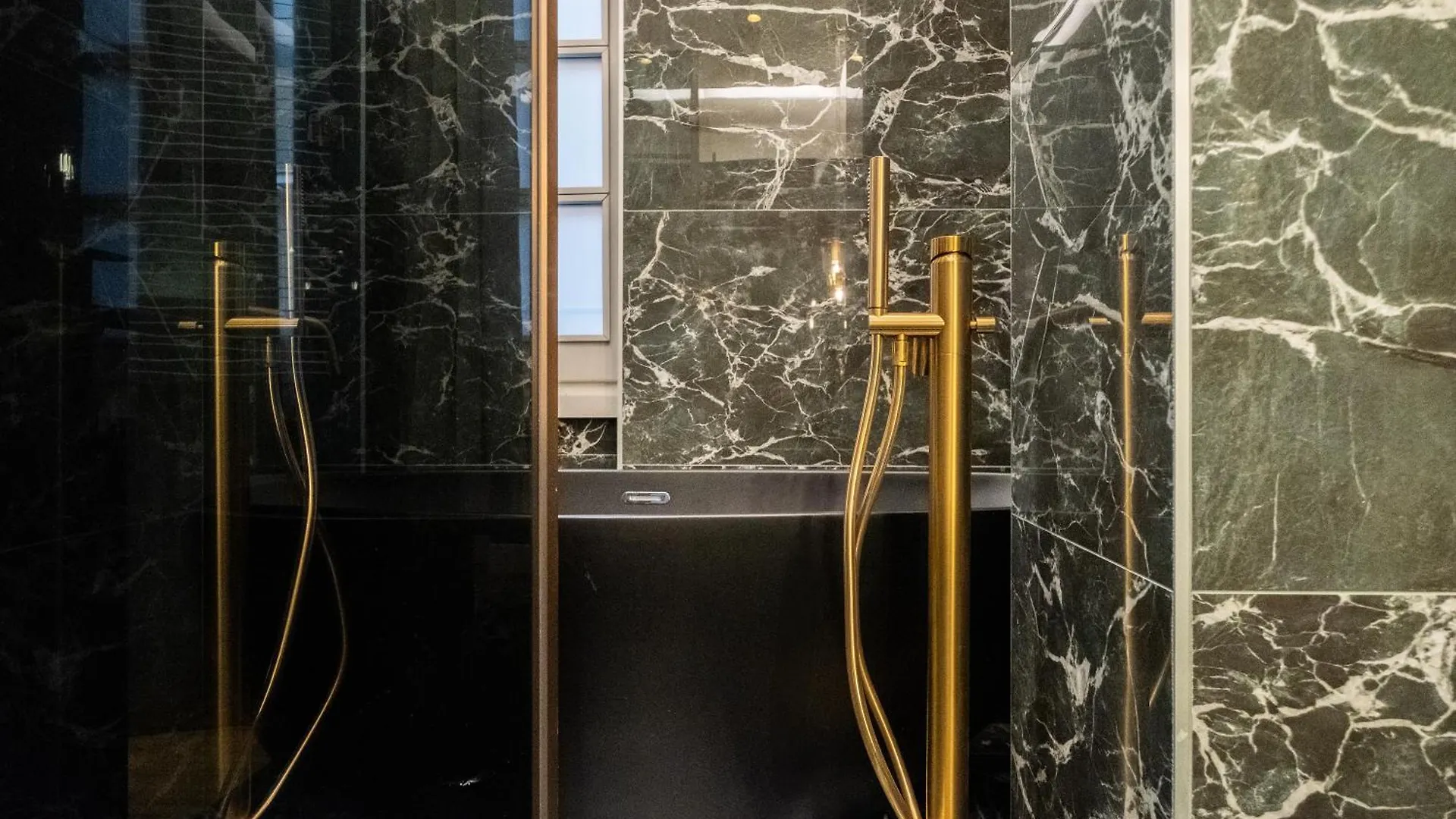 Luxury Suites In The Heart Of Cagliari
