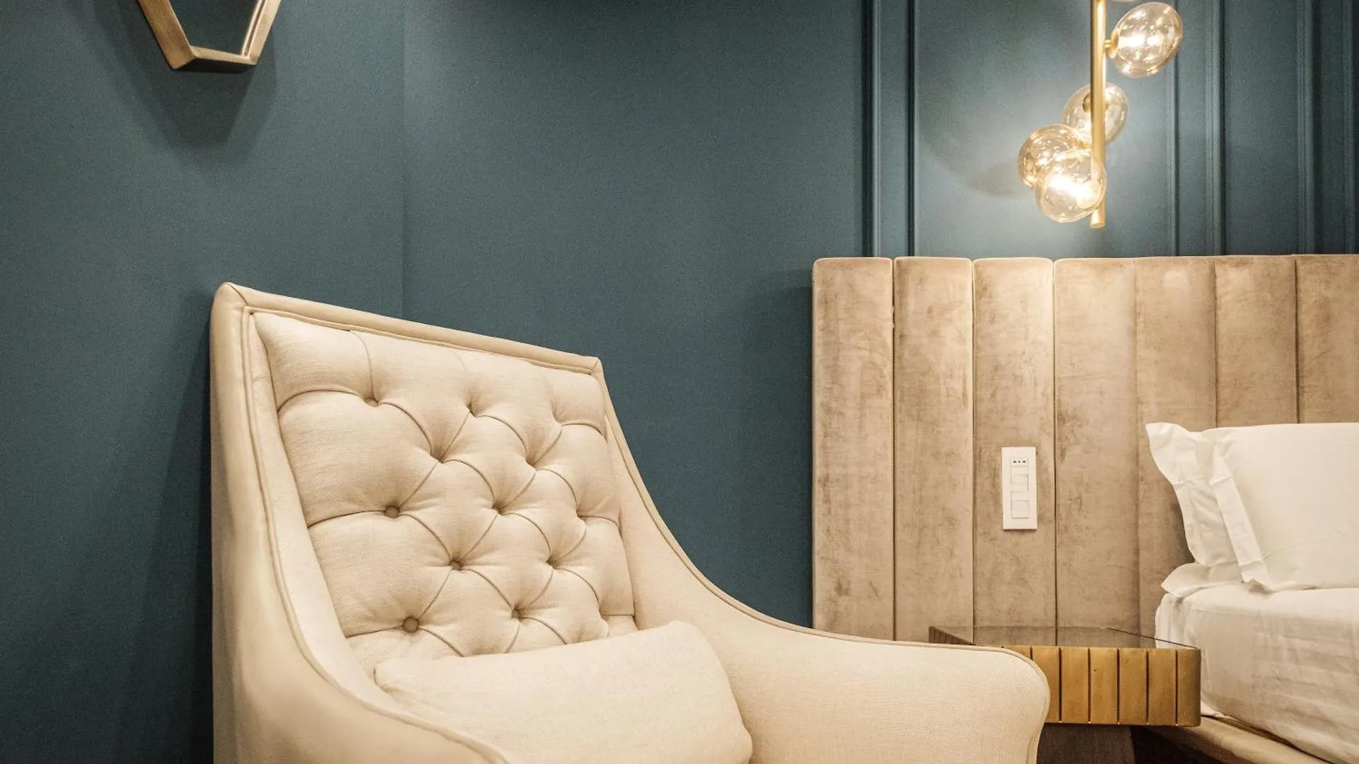 Gasthuis Luxury Suites In The Heart Of Cagliari