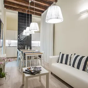 Luxuryenne Guest house